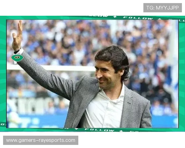 足球历史上七号球衣的传奇人物盘点与他们的伟大成就