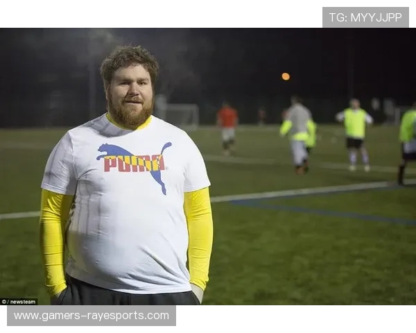 踢足球却因体重被戏称为胖球星他们依然凭实力打破偏见